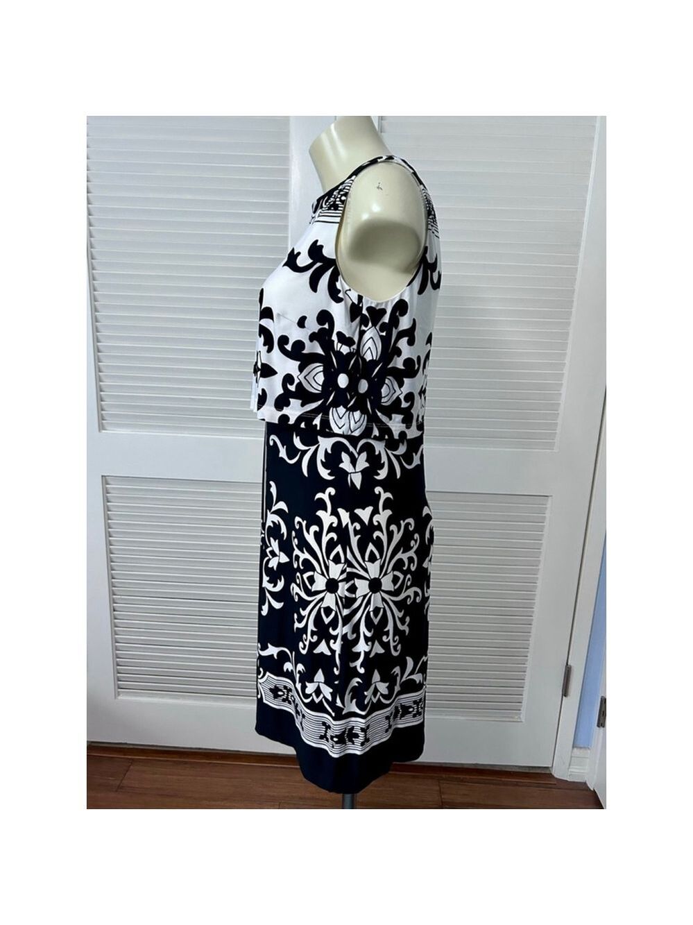Donna Morgan Black White Damask Scroll Sheath Dress Size 8 - Picture 5 of 10